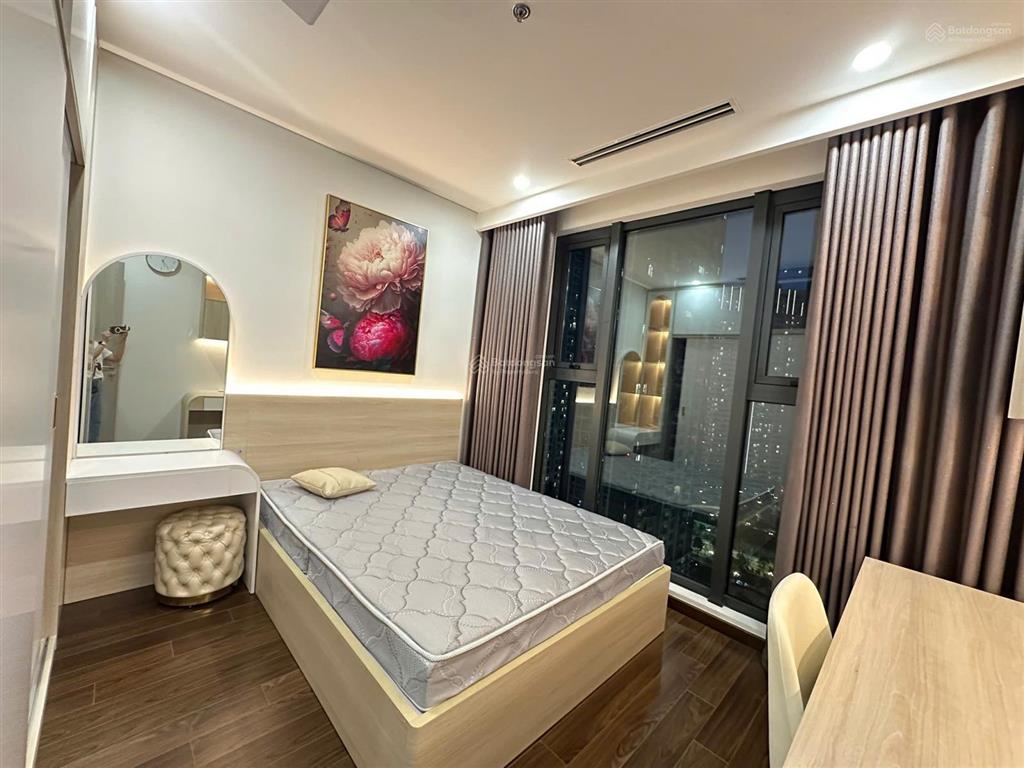 Gia đình tôi cho thuê 2pn imperia smart city hướng đông bắc, full nội thất, 12 triệu/tháng