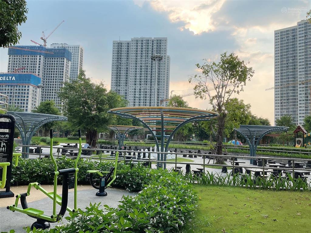 Gia đình tôi cho thuê 2pn imperia smart city hướng đông bắc, full nội thất, 12 triệu/tháng