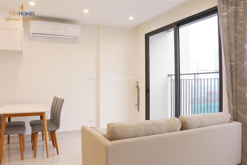 Studio masteri west heights nguyên bản nhưng đã có full bếp, dọn vào là nấu ăn được ngay