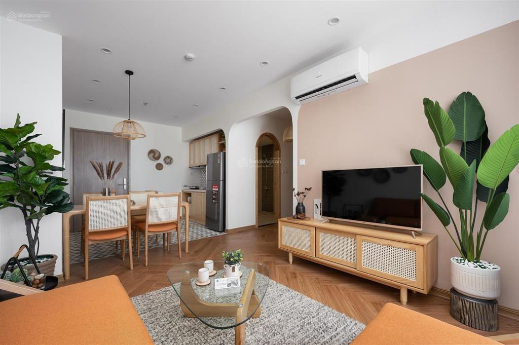 Studio masteri west heights nguyên bản nhưng đã có full bếp, dọn vào là nấu ăn được ngay