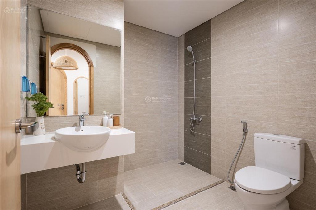 Studio masteri west heights nguyên bản nhưng đã có full bếp, dọn vào là nấu ăn được ngay