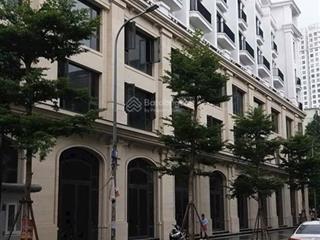 Chính chủ] tôi cần bán nhanh căn liền kề mặt phố chùa láng, q đống đa, dt 260 m2, 7 tầng, mt 10 m