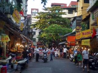 Chính chủ tôi cần bán nhà mặt phố hàng bạc, q hoàn kiếm, dt 140 m2, 3 tầng. dt 140 m, 3 tầng, 86 tỷ