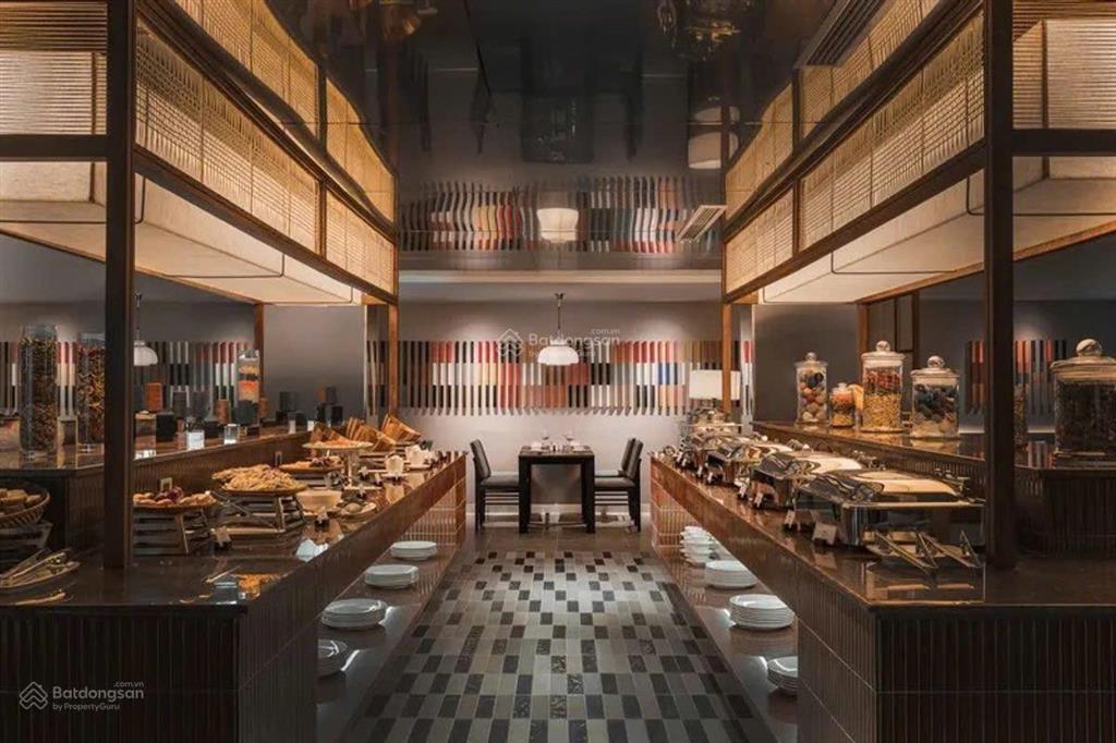 ( chính chủ) tôi cần chuyển nhượng toà ks, phố trần hưng đạo, q hoàn kiếm, dt 900 m2, 12t, mt 14 m.