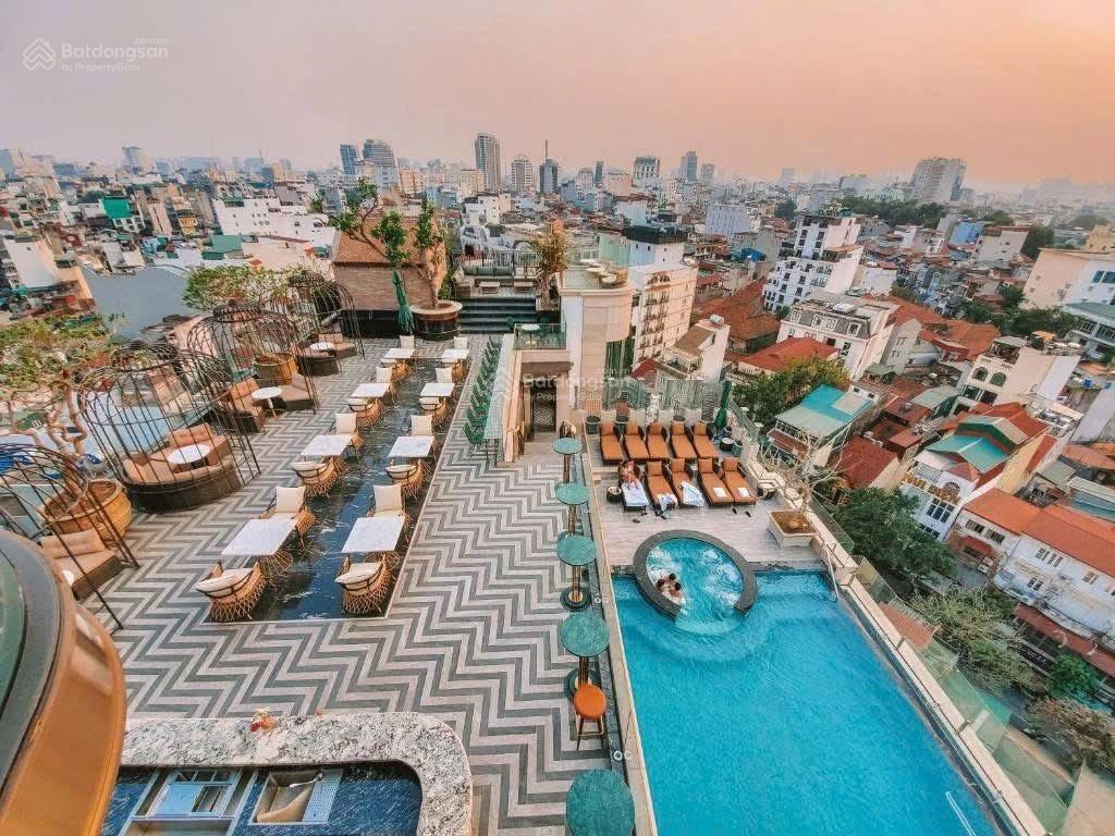C vân chủ nhà ở nước ngoài nhờ bán toà khách sạn trung tâm phố cổ, quận hoàn kiếm, hà nội. dt 345m2