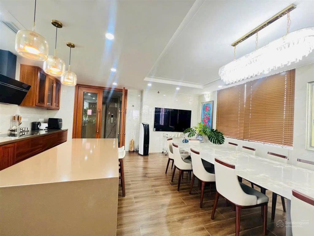 [chính chủ] tôi cần cho thuê toà bulding, mặt phố triệu việt vương, quận hbt. dt 160 m, 11 tầng