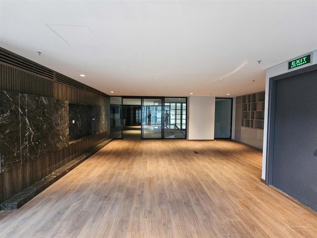 [chính chủ] tôi cần bán toà bulding mặt phố, minh khai, q hbt, hà nôi.
 dt 265 m, 9 tầng, mt rộng.