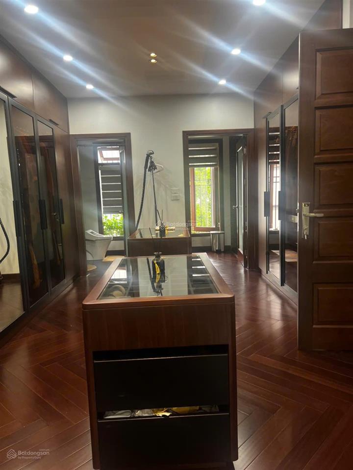 (chính chủ) tôi cần bán nhà phố lý nam đế, q hoàn kiếm, dt 70 m2, 7 tầng, mt 5,8m, giá 40 tỷ