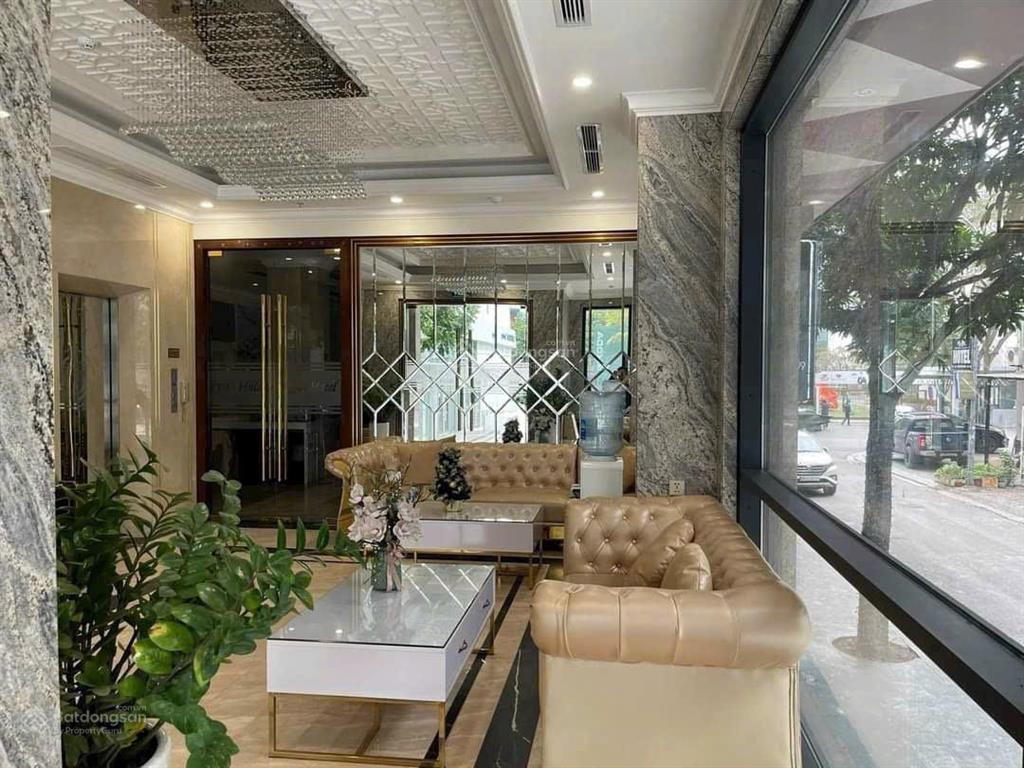(chính chủ). tôi cần bán tòa ks phố trương công giai, q. cầu giấy, dt 170/190 m2 x 11 t, lô góc