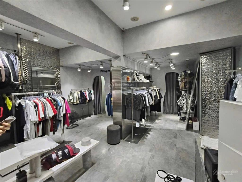 [chính chủ] tôi cần bán nhà mặt phố quán thánh, quận ba đình, dt 50 m, 4 tầng, mt 5,8 m