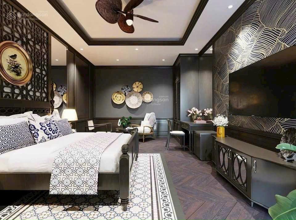 Chính chủ tôi cần bán toà khách sạn trung tâm phố cổ, q hoàn kiếm, dt 190 m2, 10 tầng, mt 7,6m
