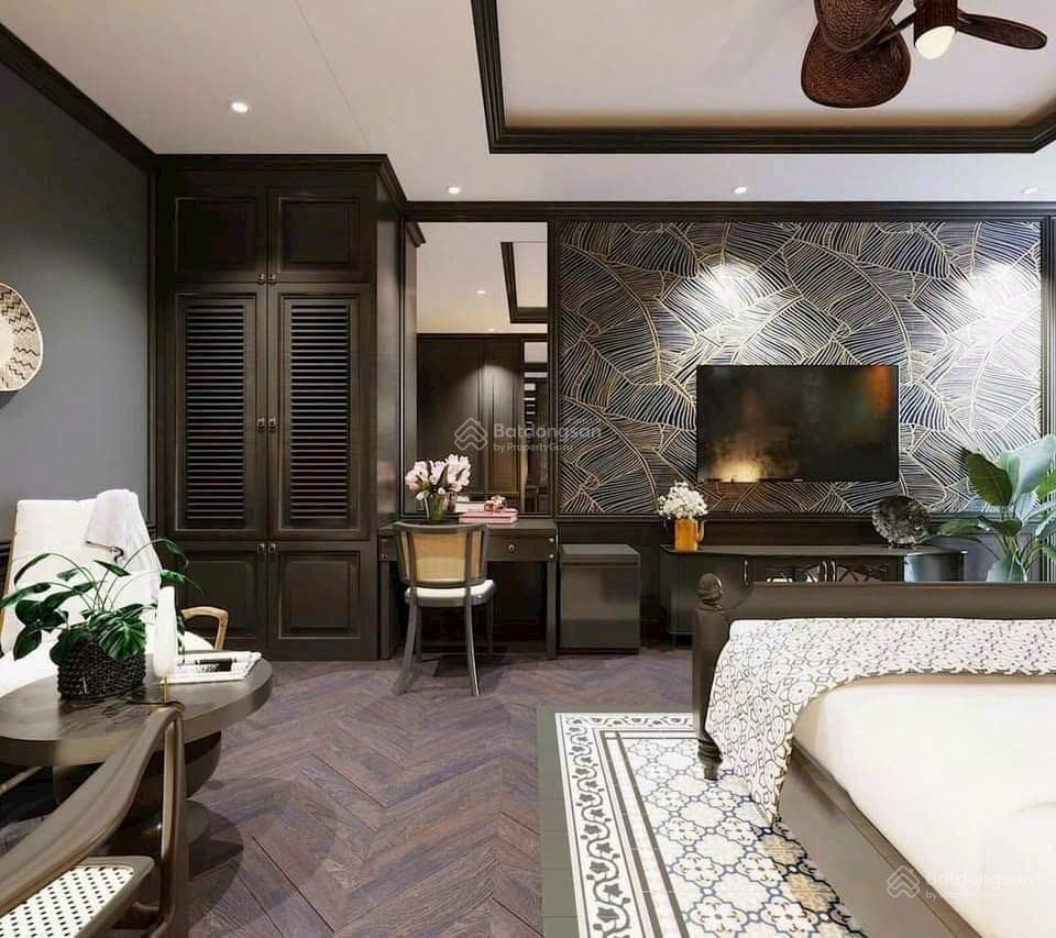 Chính chủ tôi cần bán toà khách sạn trung tâm phố cổ, q hoàn kiếm, dt 190 m2, 10 tầng, mt 7,6m