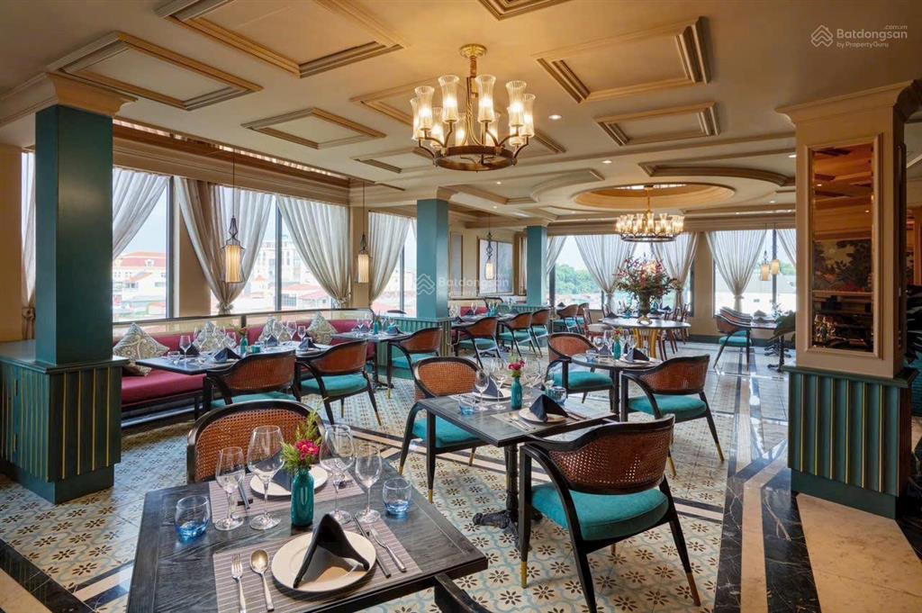 Chính chủ, bác tôi cần chuyển nhượng tòa ks, phố trần hưng đạo, hoàn kiếm, dt 800 m2, 12t, mt 14m
