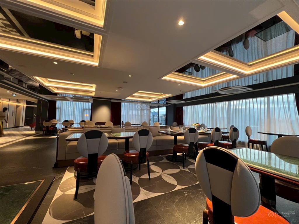 Chính chủ cần bán khách sạn hàng bài, phố huế, hoàn kiếm, diện tích 500 m2, 15 tầng, mt 11m