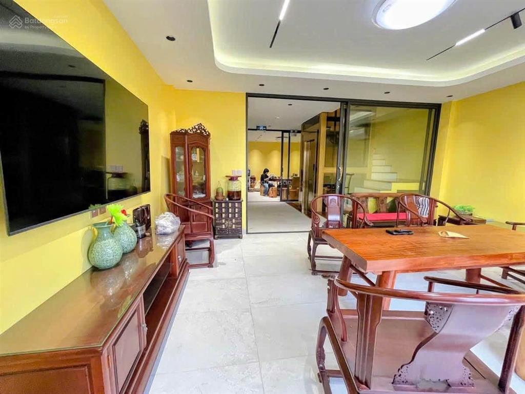 Chính chủ, tôi cần bán nhà phố lạc trung, quận hai bà trưng, dt 80 m2, 7 tầng, mt 6m, 24 tỷ