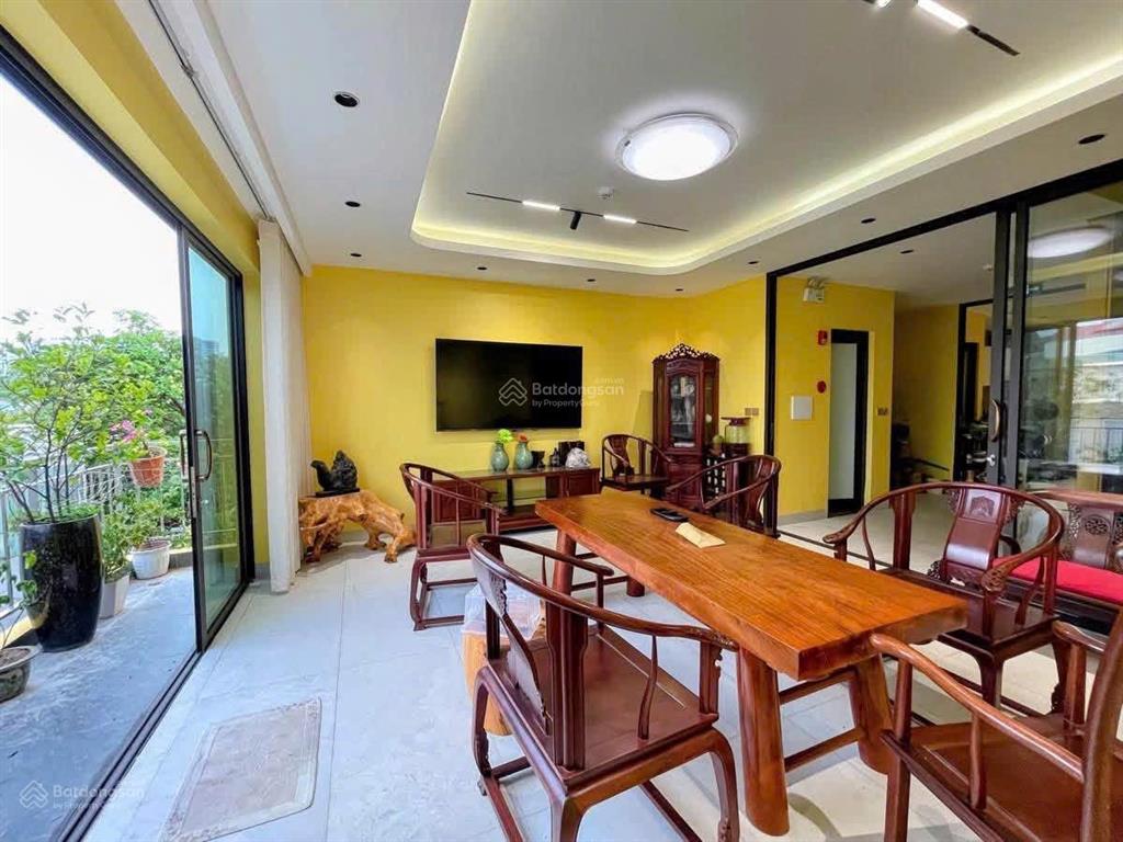 Chính chủ, tôi cần bán nhà phố lạc trung, quận hai bà trưng, dt 80 m2, 7 tầng, mt 6m, 24 tỷ