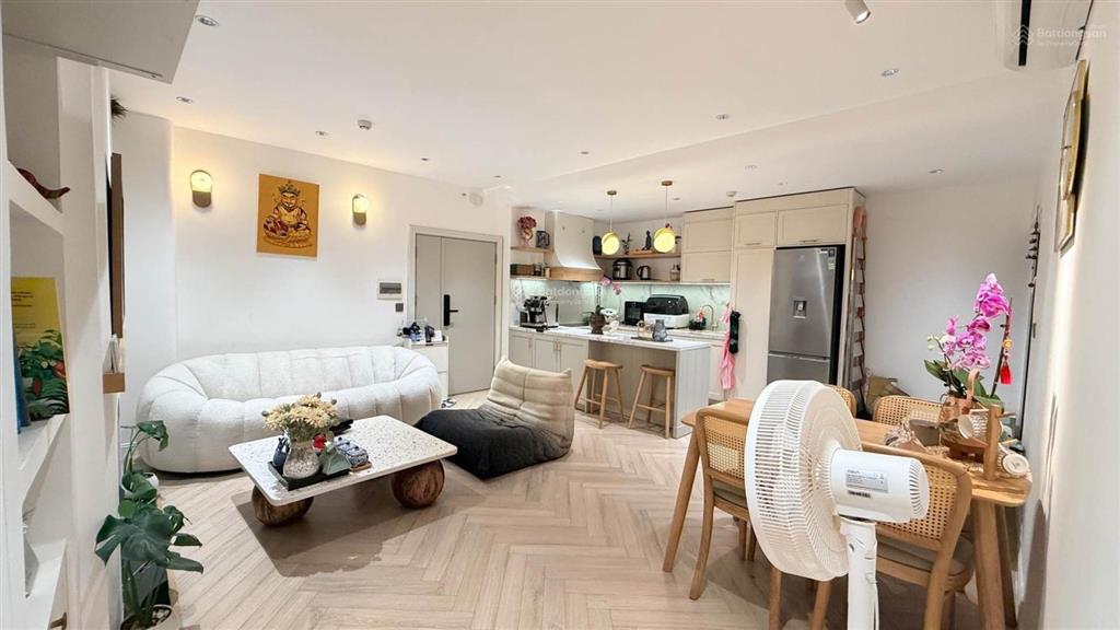 Bán gấp cc 536a minh khai, 5,8 tỷ, 70m2, 2pn, 2wc, nhiều tiện ích