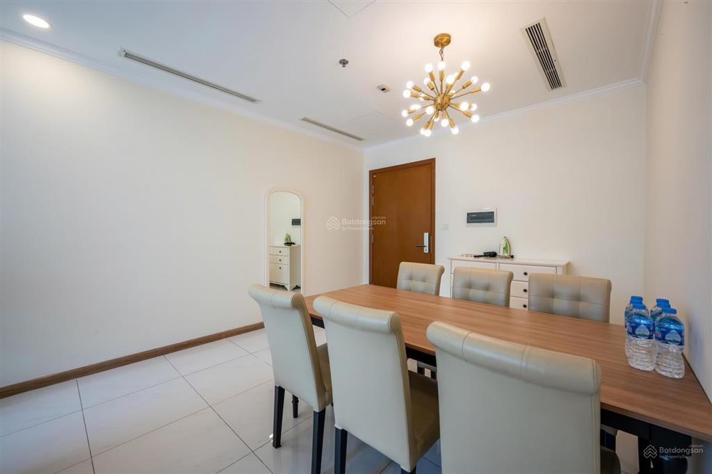 Bán 3pn giá 15tỷ3 full nt toà landmark plus