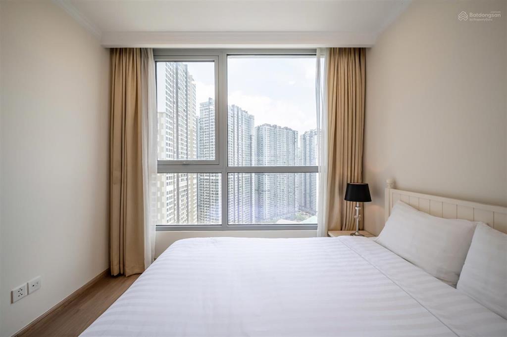 Bán 3pn giá 15tỷ3 full nt toà landmark plus