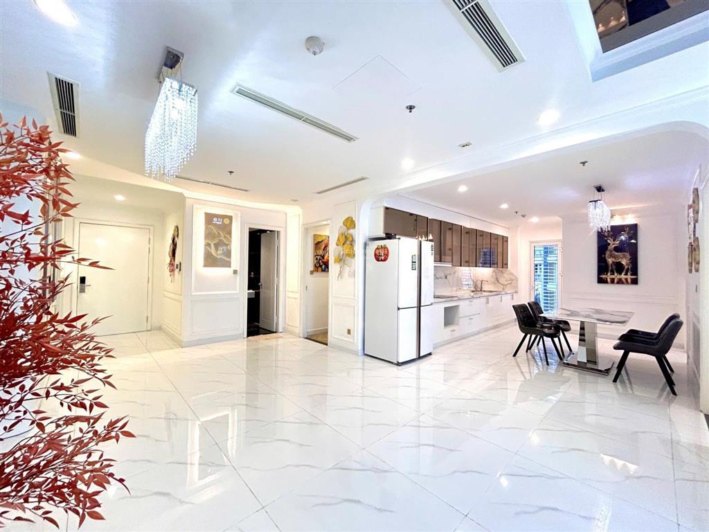 Cho thuê căn hộ landmark1 07 view công viên lanmark81 126m2 giá 65tr