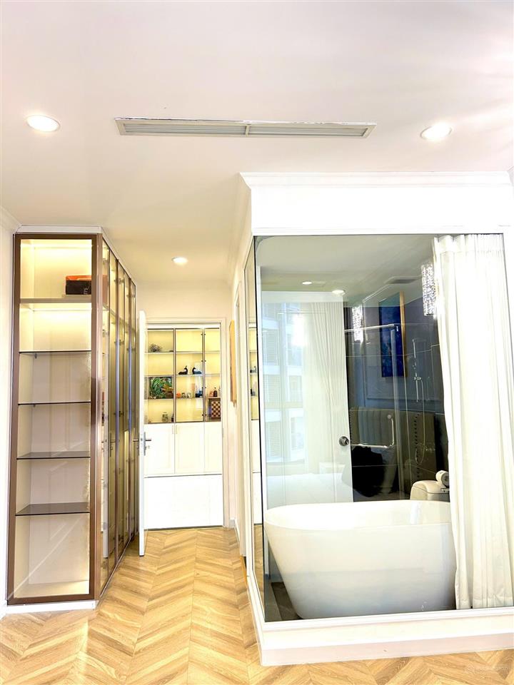 Cho thuê căn hộ landmark1 07 view công viên lanmark81 126m2 giá 65tr
