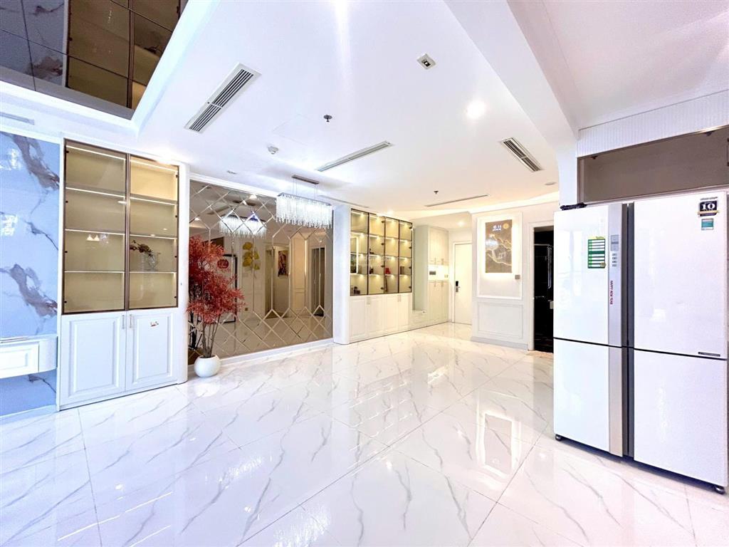 Cho thuê căn hộ landmark1 07 view công viên lanmark81 126m2 giá 65tr