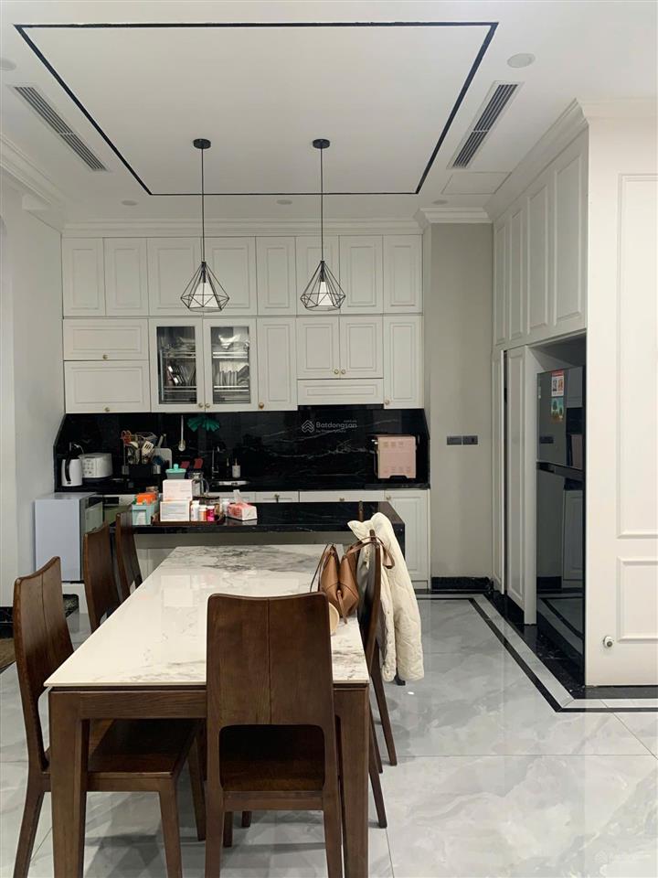 Biệt thự song lập 150m2 mặt tiền 10m. hoàn thiện full đồ có thang máy về ở ngay. giá chỉ 3x tỷ.