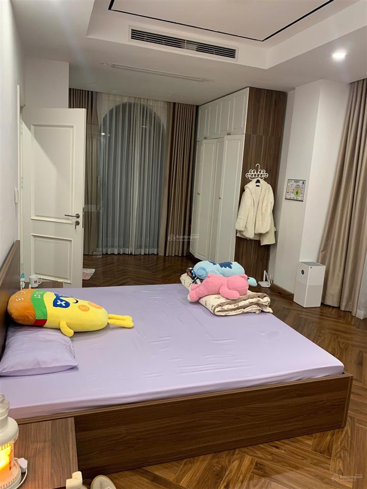 Biệt thự song lập 150m2 mặt tiền 10m. hoàn thiện full đồ có thang máy về ở ngay. giá chỉ 3x tỷ.