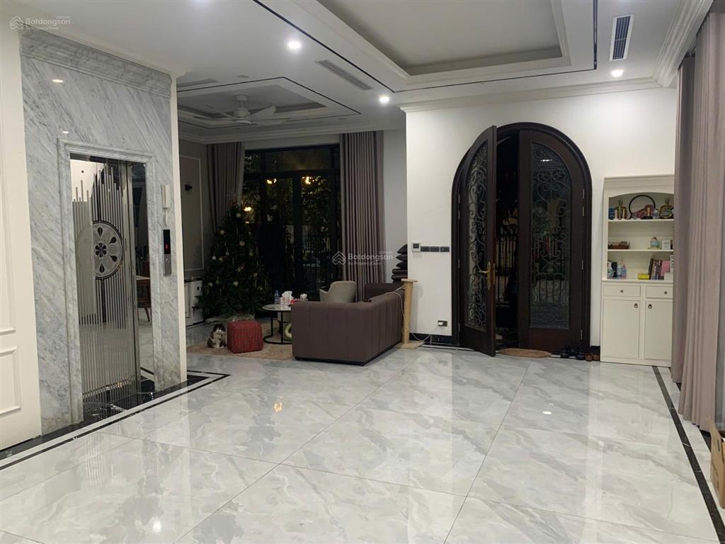 Biệt thự song lập 150m2 mặt tiền 10m. hoàn thiện full đồ có thang máy về ở ngay. giá chỉ 3x tỷ.