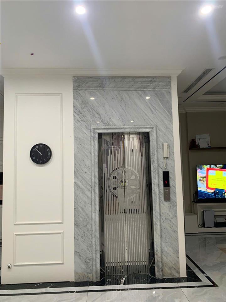 Biệt thự song lập 150m2 mặt tiền 10m. hoàn thiện full đồ có thang máy về ở ngay. giá chỉ 3x tỷ.