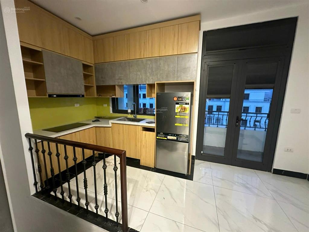 Cho thuê căn liền kề hải âu xây 5 tầng có thang máy phù hợp vừa ở vừa kinh doanh giá 30tr/tháng