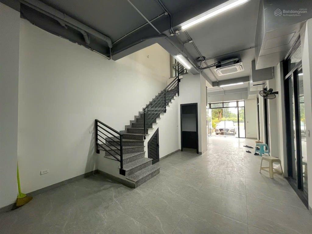 Cho thuê liền kề sao biển hoàn thiện full nội thất, phong cách hiện đại chỉ 25tr bao phí dịch vụ