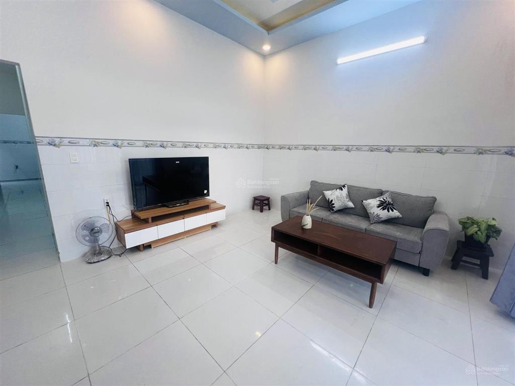 Bán nhà đất mặt tiền đường ven biển phía tây vị trí ngay góc ngã 3 đường cmt8  ven biển