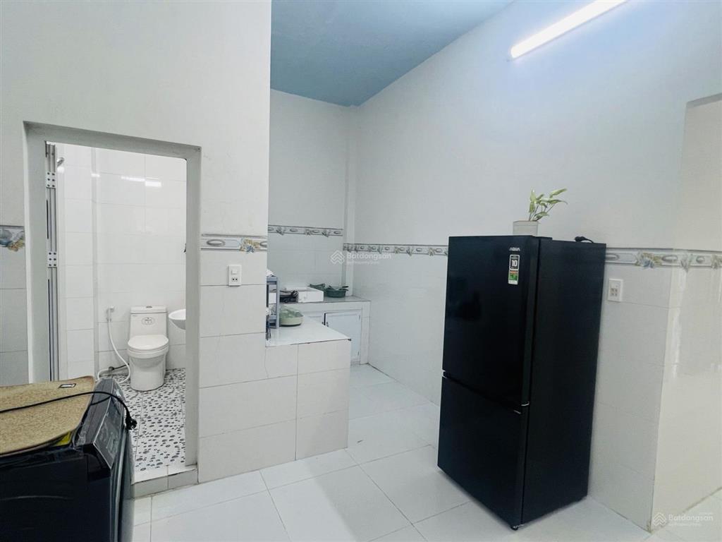 Bán nhà đất mặt tiền đường ven biển phía tây vị trí ngay góc ngã 3 đường cmt8  ven biển