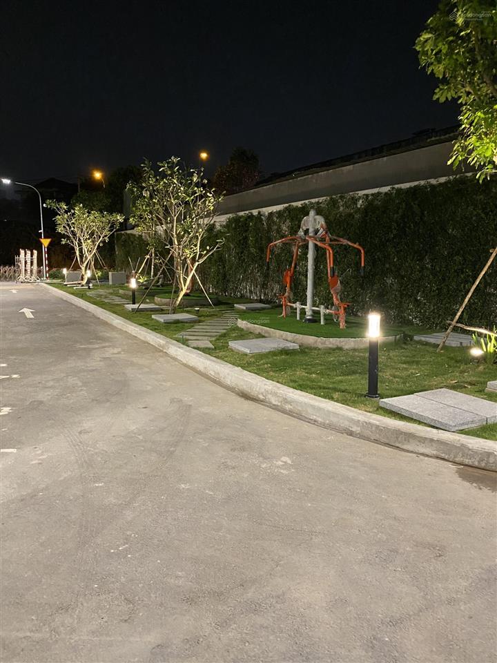 Căn studio 44m2, 1wc, tủ bếp, bếp từ, rèm, nệm, máy nước nóng, máy giặt, máy lạnh 6.5tr/tháng