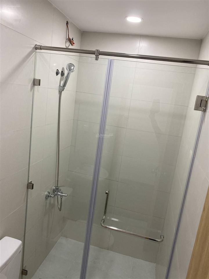 Căn studio 44m2, 1wc, tủ bếp, bếp từ, rèm, nệm, máy nước nóng, máy giặt, máy lạnh 6.5tr/tháng