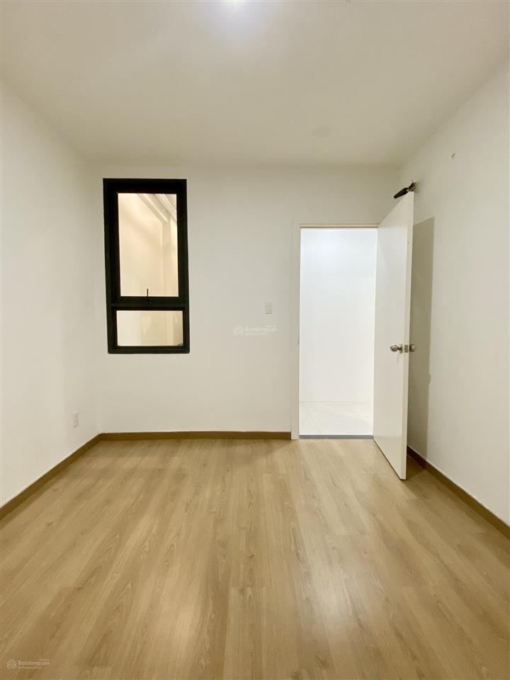 Cho thuê ở ngay căn 2pn sài gòn intela, trống 5.5tr/tháng, sẵn nội thất từ 6tr/tháng. 0903 042 ***