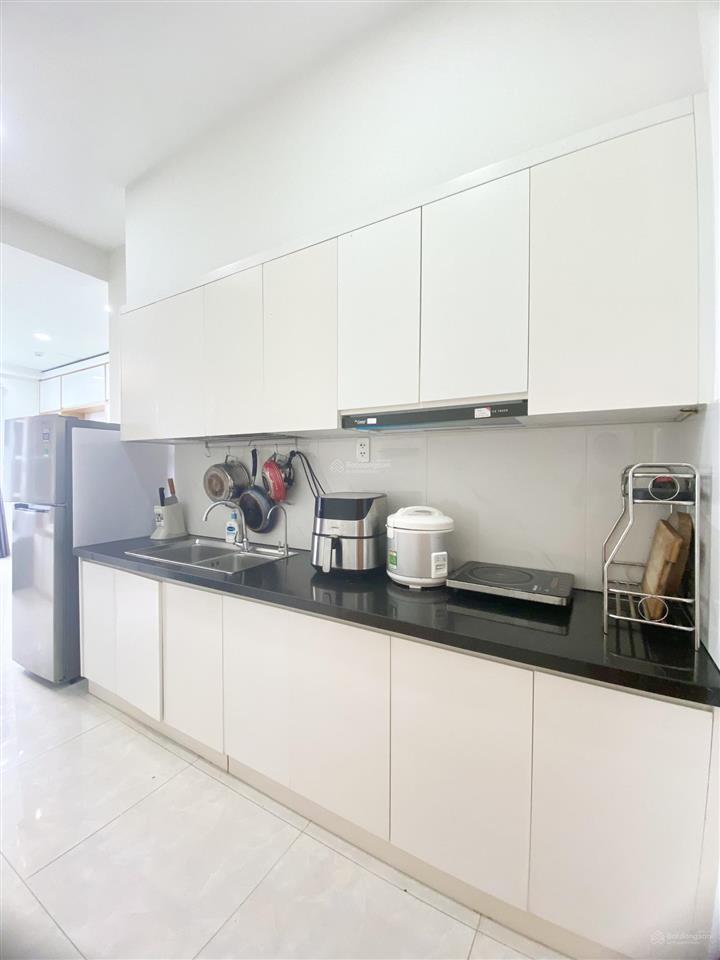 Cho thuê ở ngay căn 2pn sài gòn intela, trống 5.5tr/tháng, sẵn nội thất từ 6tr/tháng. 0903 042 ***