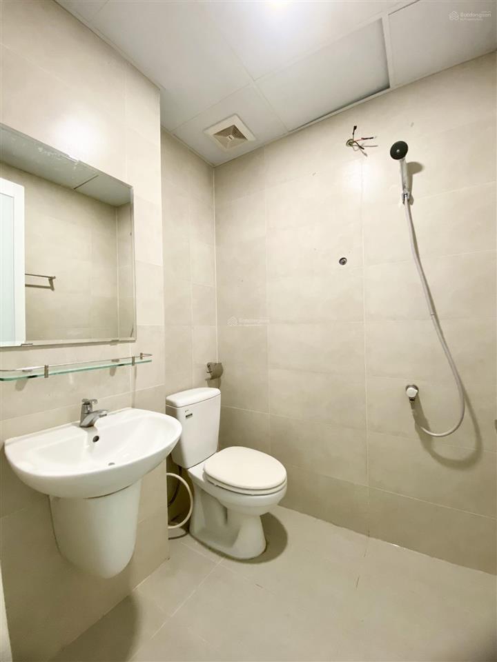 2.12 tỷ ở ngay căn 2pn sài gòn intela, nhà trống cơ bản, tầng cao, tặng nội thất