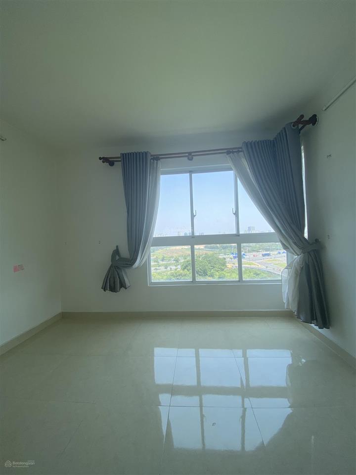 Bán căn hộ hạnh phúc, 100m2 3pn,2wc chỉ 3.35 tỷ (102%), tặng nội thất, tầng thấp.  0903 042 ***