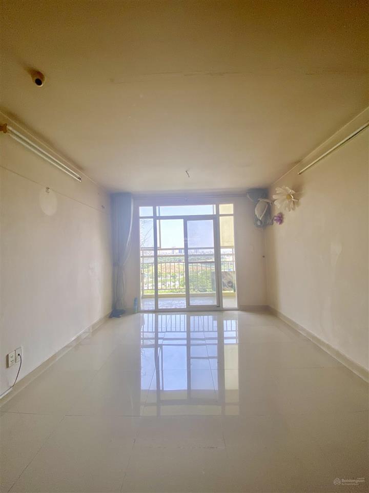 Bán căn hộ hạnh phúc, 100m2 3pn,2wc chỉ 3.35 tỷ (102%), tặng nội thất, tầng thấp.  0903 042 ***