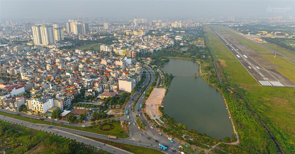 Bán đất view hồ bồ đề,hàng hiếm tại hot.diện tích 50m2 mặt tiền 4m5 full thổ.giá đầu tư