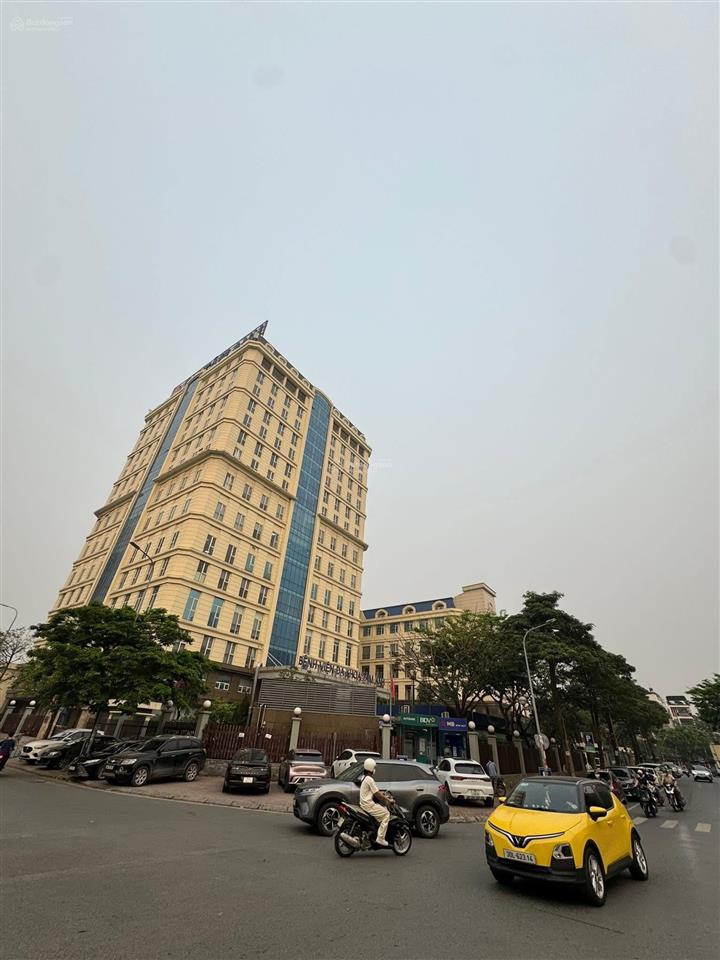 Bán đất tặng nhà bồ đề.ngõ thông ô tô tránh.130m2 mặt tiền 8m4 full thổ.giá đầu tư