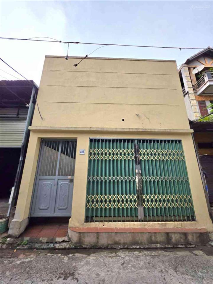 Bán nhà cấp 4 phố trạm, long biên. diện tích 88m2 mặt tiền gần 5m. đường 5m thông kinh doanh. 16 tỉ