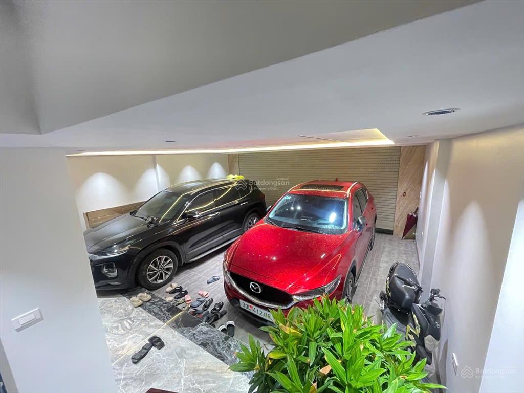 Nhà đẹp bồ đề, nguyễn văn cừ. 60m² xây 7 tầng thang máy giá 24 tỉ. gara 2 ô tô. tương lai cực sáng