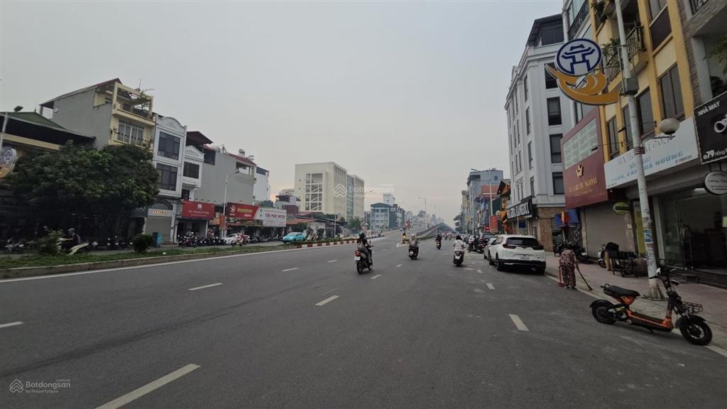 Nhà đẹp bồ đề, 7 chỗ đỗ cửa, 20m ra đường, 13m x 39m² thiết kế 3 ngủ giá 8 tỉ.