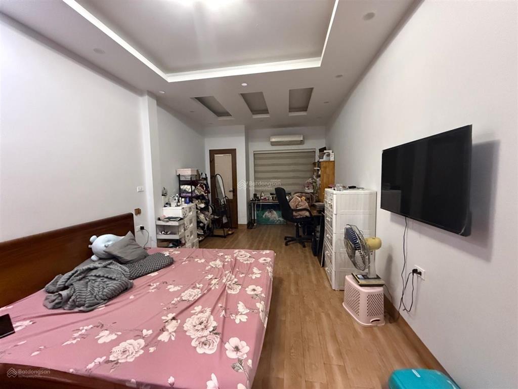 Nhà đẹp bồ đề, 7 chỗ đỗ cửa, 20m ra đường, 13m x 39m² thiết kế 3 ngủ giá 8 tỉ.