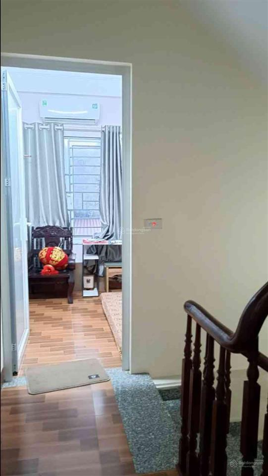 Bán nhà về quê. 40m2 mặt tiền 5m thiết kế 4 tầng.ngõ 3m,cách 20m ra đường ô tô tránh.giá tốt 9.1 tỉ