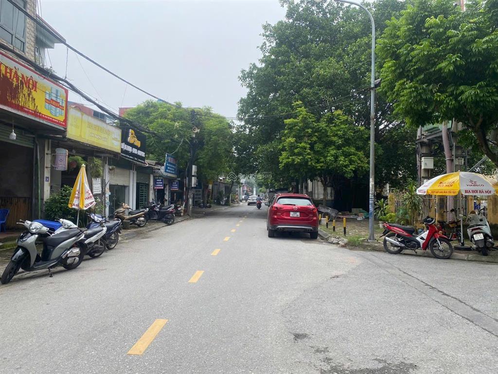 Đất chia lô. xây biệt thự, tòa văn phòng. kho xưởng 310m2 mặt tiền 40m full thổ cư giá hơn 100tr/m2