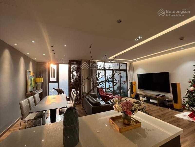 Chính chủ bán căn góc 3 phòng ngủ view phố đẹp dự án sun grand city ancora, số 3 lương yên